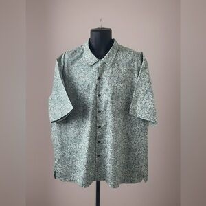 L.L. Bean Green Casual Button Down Shirt